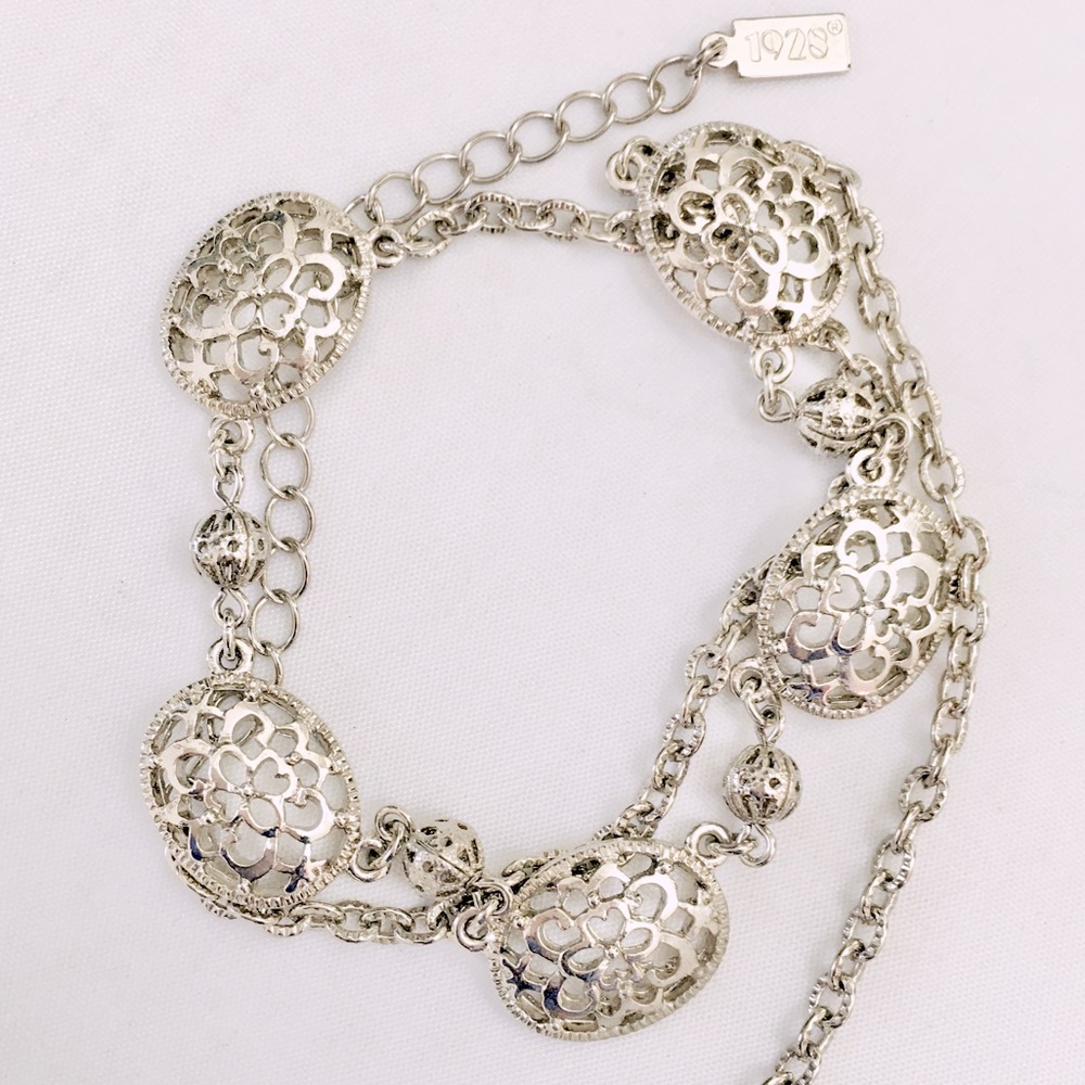 1928 Silver Floral Filigree Vintage Style Necklace